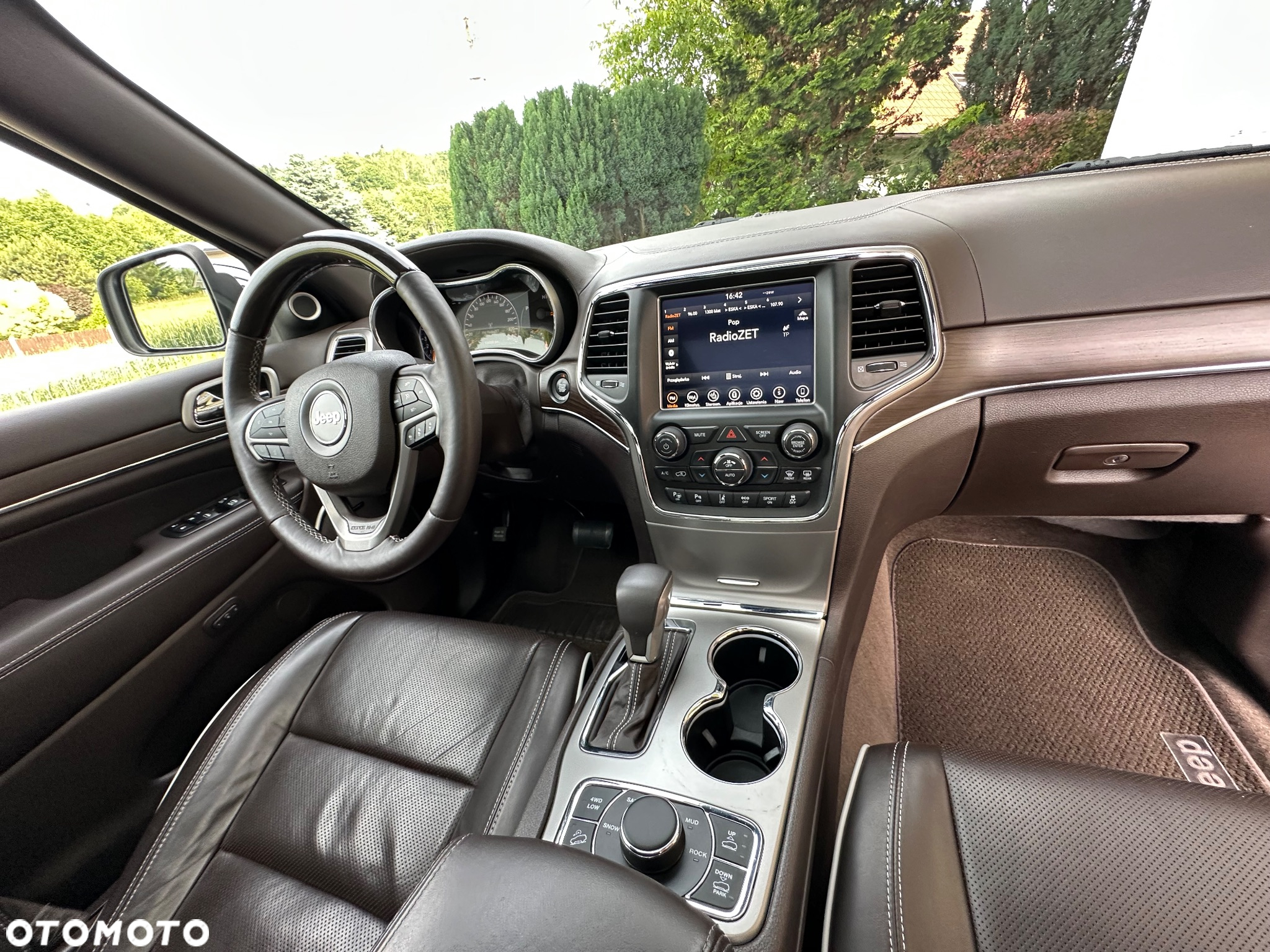 Jeep Grand Cherokee 5.7 V8 HEMI Overland - 24