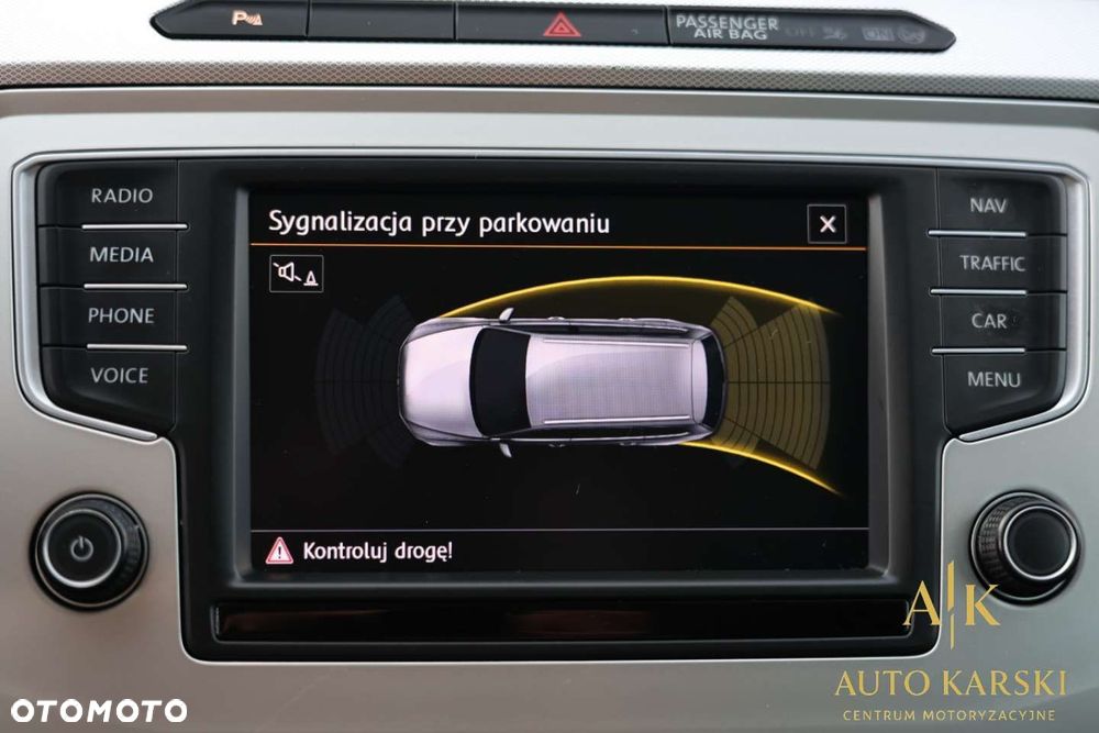 Volkswagen Passat - 27