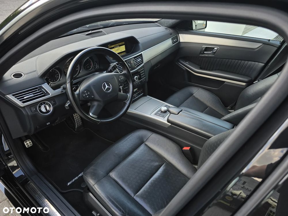 Mercedes-Benz Klasa E 350 CDI DPF 4Matic BlueEFFICIENCY 7G-TRONIC Avantgarde - 13