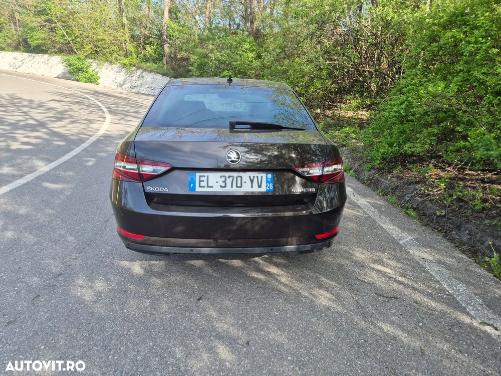 Skoda Superb 1.6 TDI DSG Style - 30