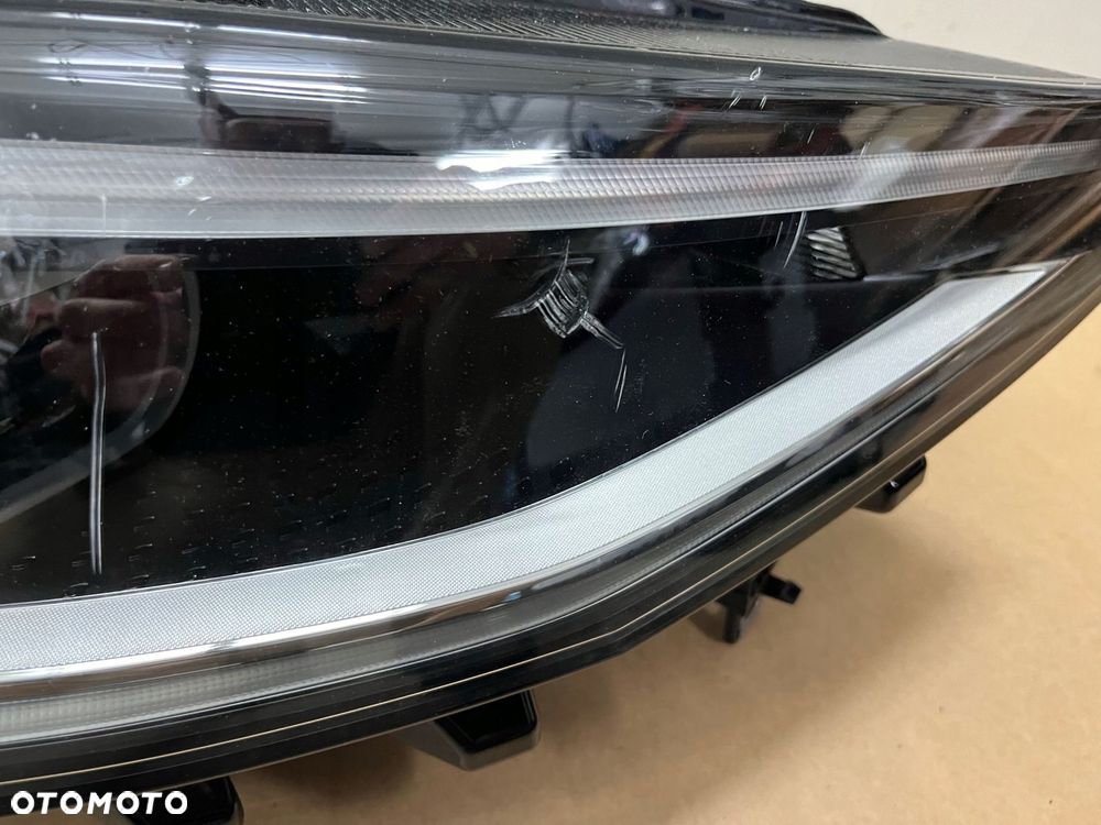 lampa full led vw id.4 11b941036n vw id4 reflektor iq light uszkodzona - 2
