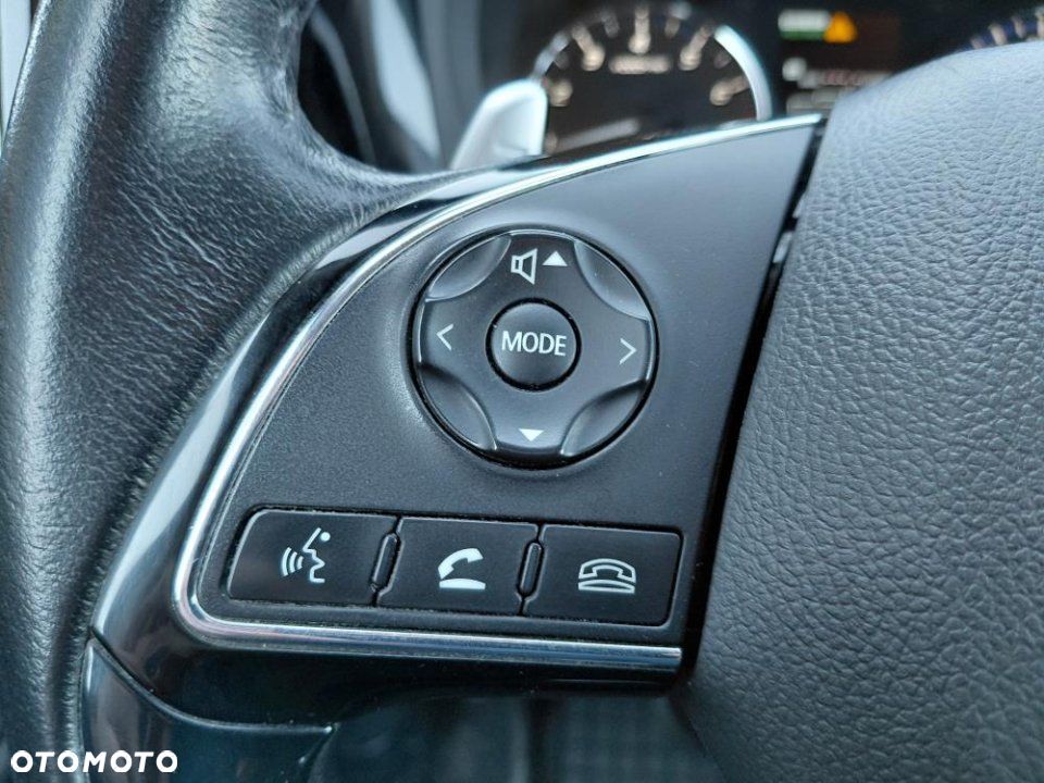Mitsubishi Outlander - 24