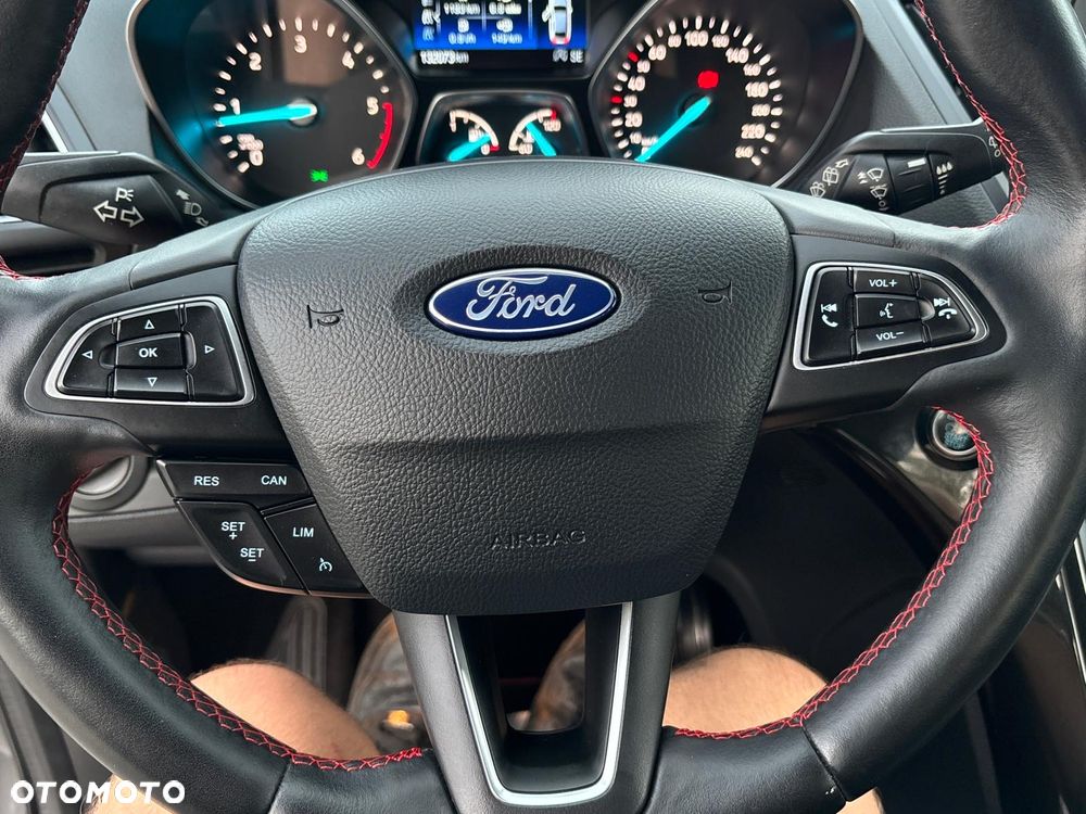 Ford Kuga 2.0 TDCi 4x4 ST-Line - 17