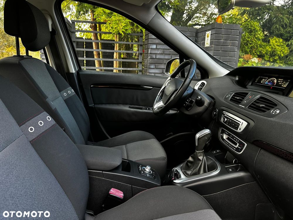 Renault Scenic 1.5dCi TomTom Edition EDC - 13