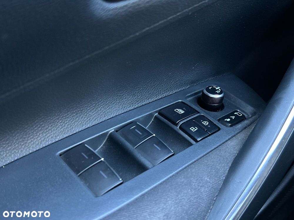 Toyota Corolla - 22