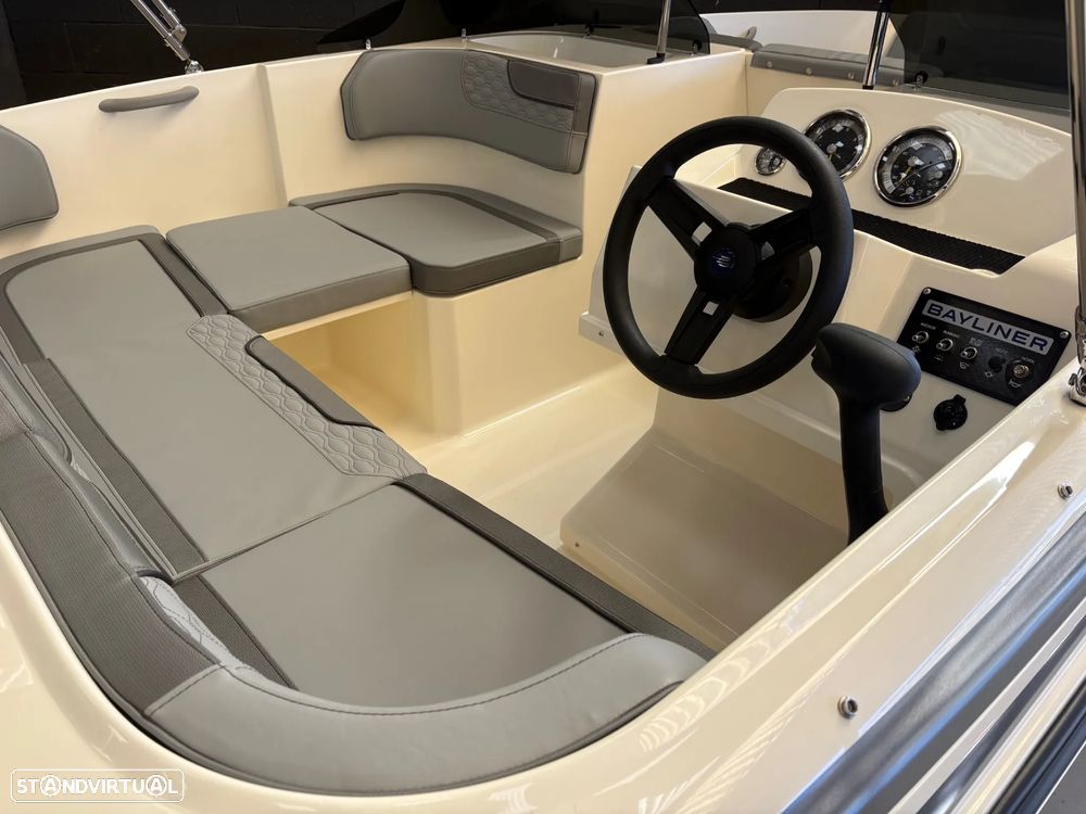Bayliner Element M17 - 6