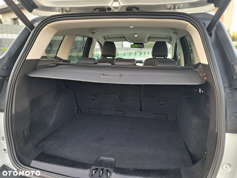 Ford Kuga - 27