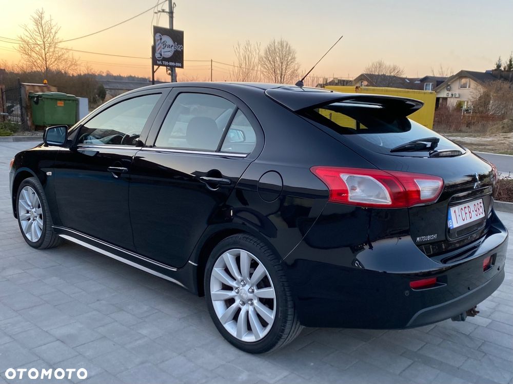 Mitsubishi Lancer 1.8 Intense - 27