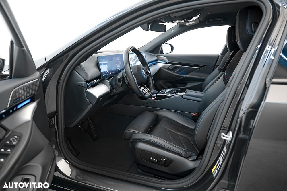 BMW Seria 5 530e Aut. - 25