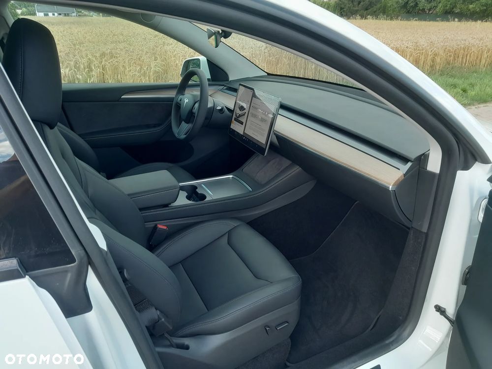 Tesla Model Y Standard - 9