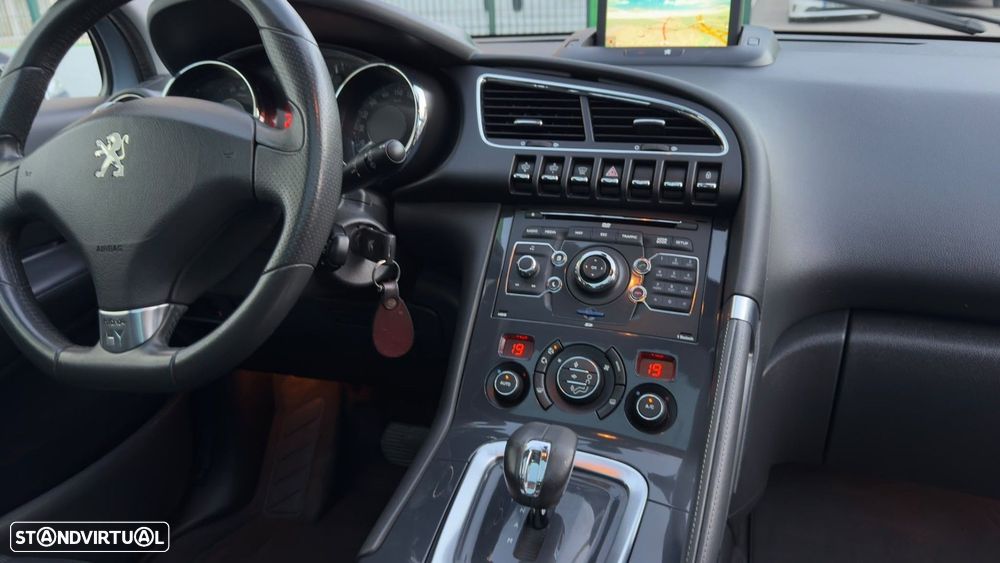 Peugeot 3008 2.0 HDi Hybrid4 99g - 9