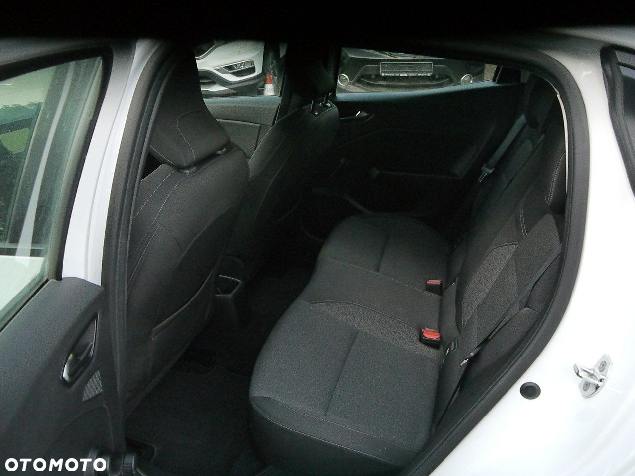 Renault Clio BLUE dCi 85 EXPERIENCE - 25