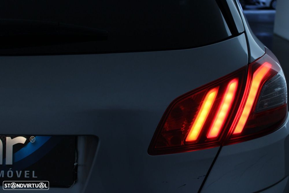 Peugeot 308 1.2 PureTech Style - 28