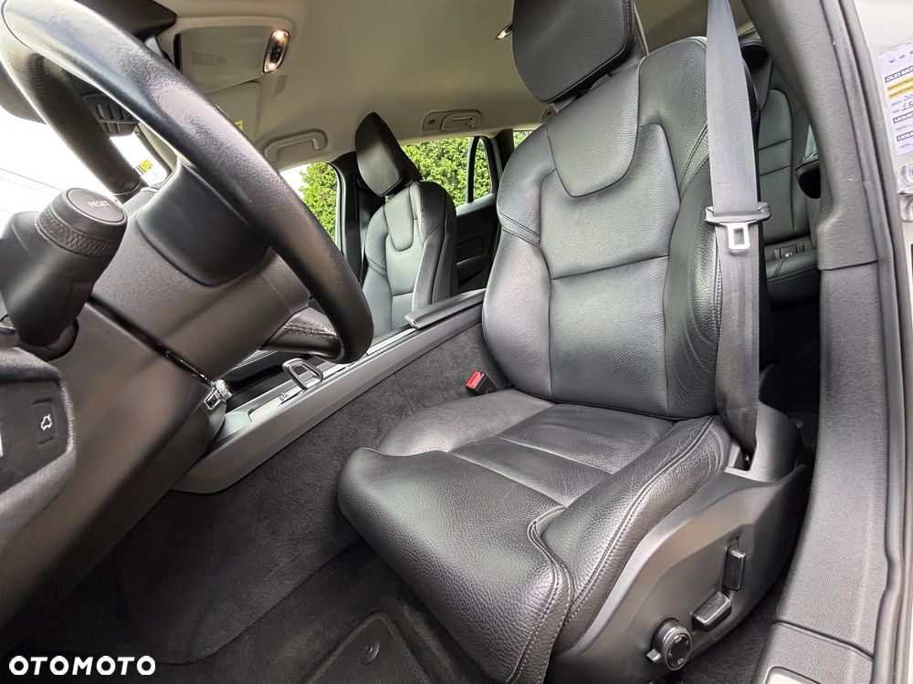 Volvo V60 Cross Country B4 D AWD Geartronic Pro - 12