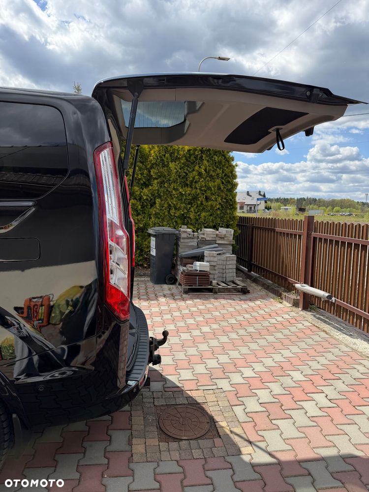 Ford Tourneo Custom - 5
