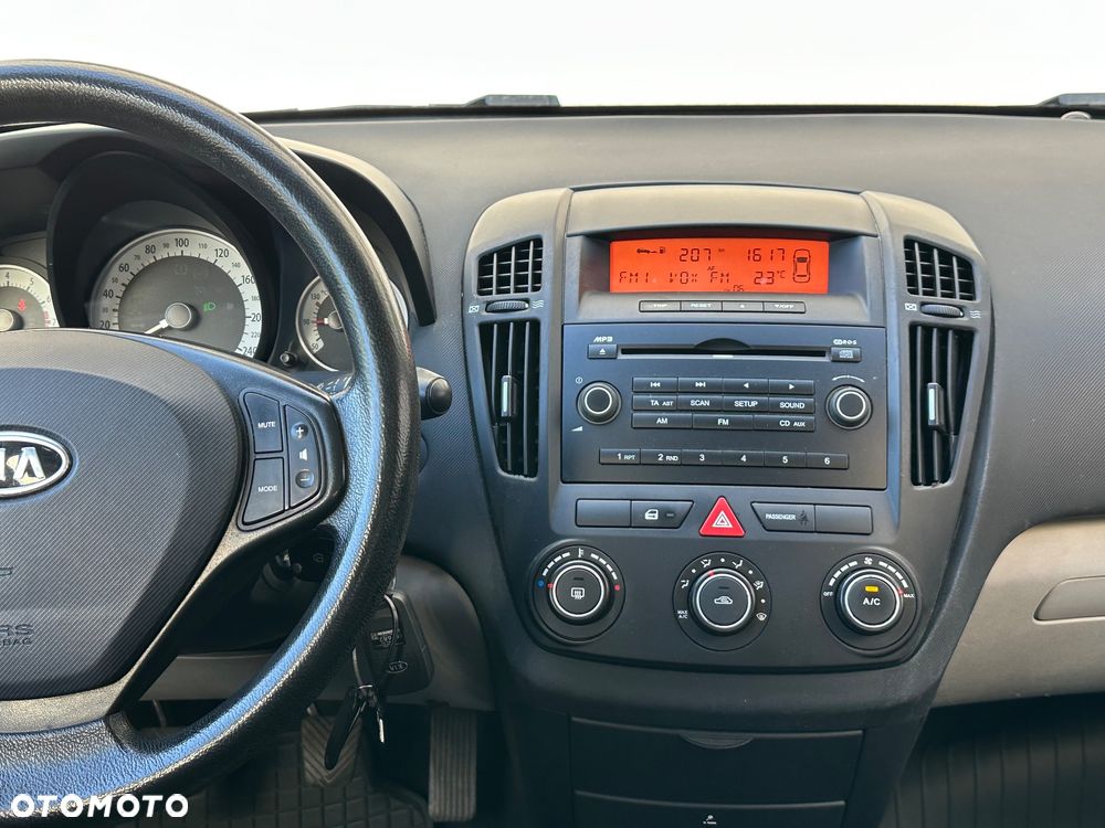 Kia Ceed 1.4 Comfort - 19