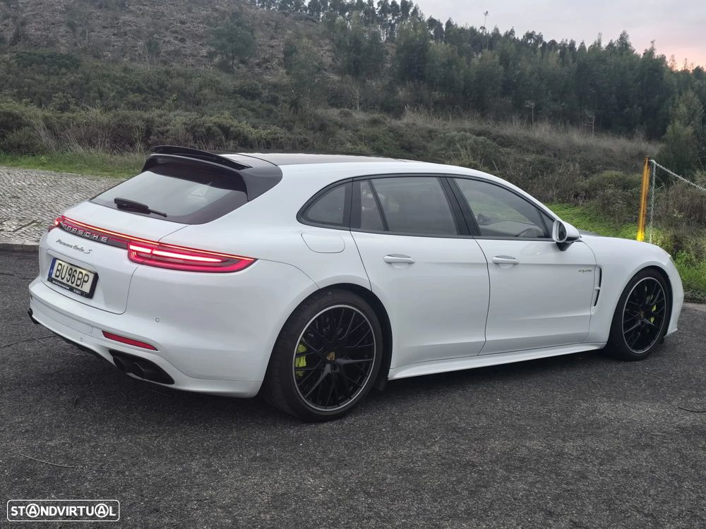 Porsche Panamera Sport Turismo Turbo S E-Hybrid - 11
