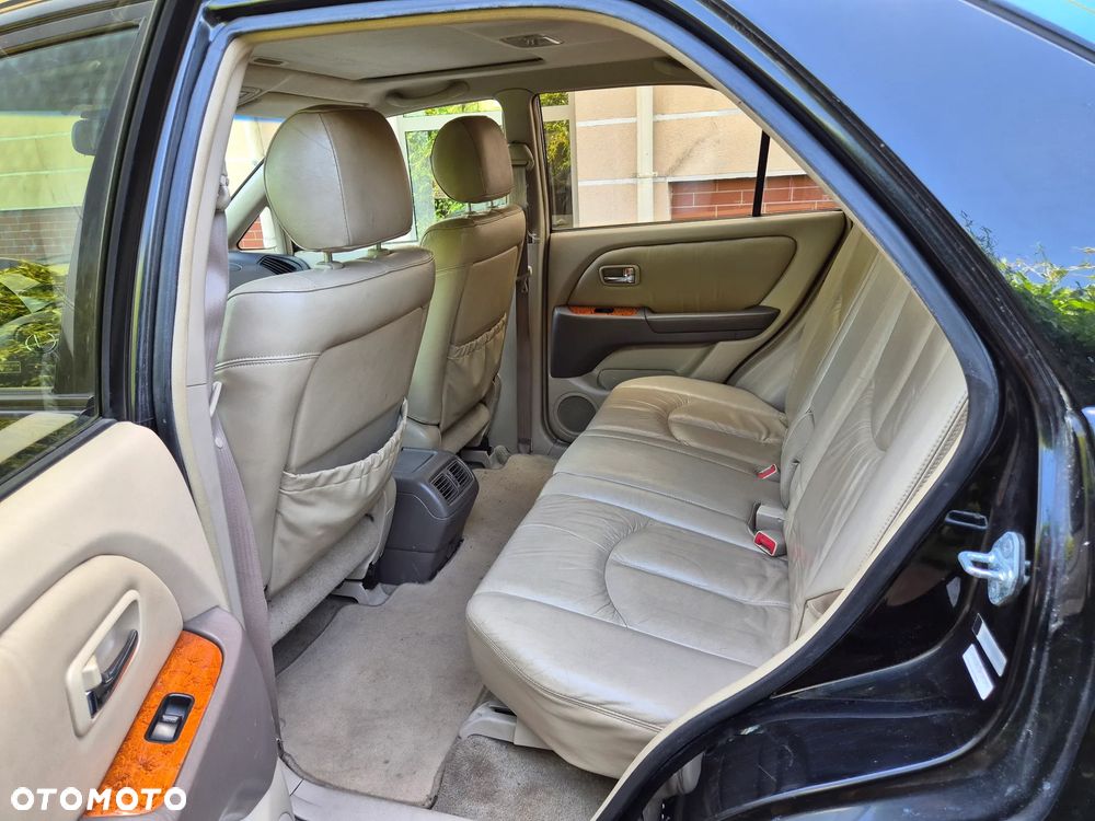 Lexus RX FWD - 10