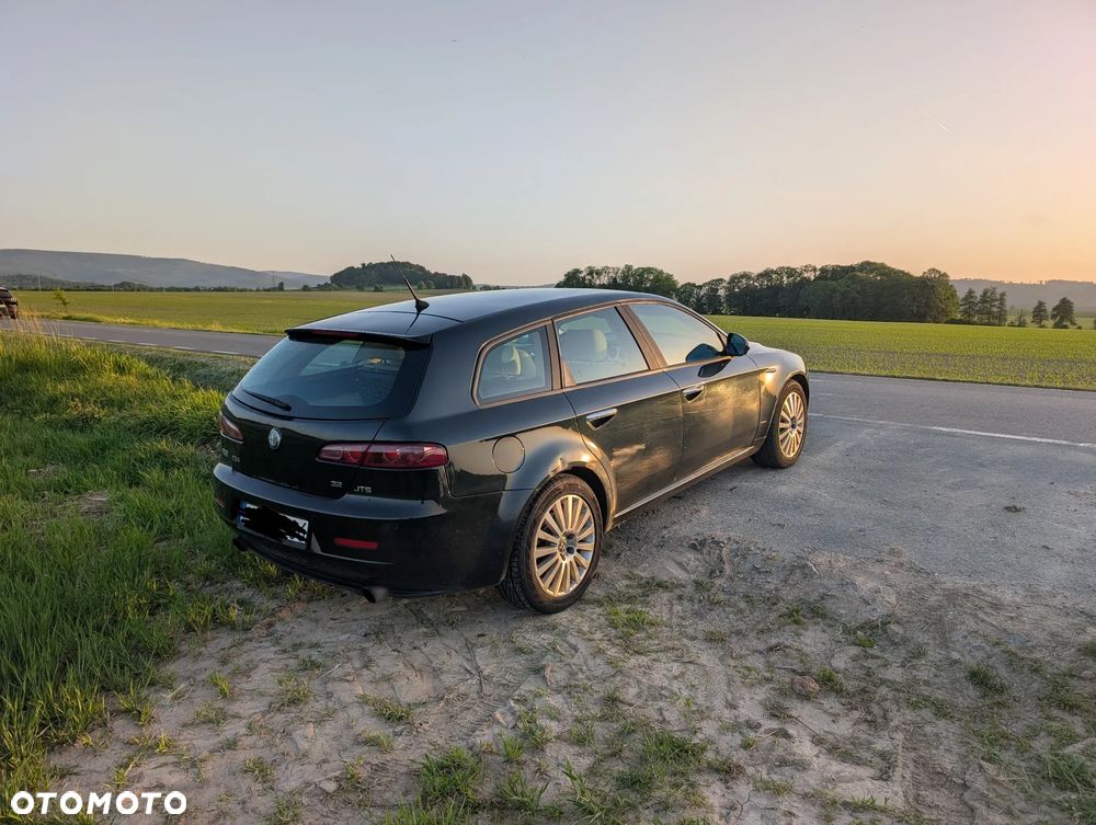 Alfa Romeo 159 3.2JTS Q4 Distinctive - 11