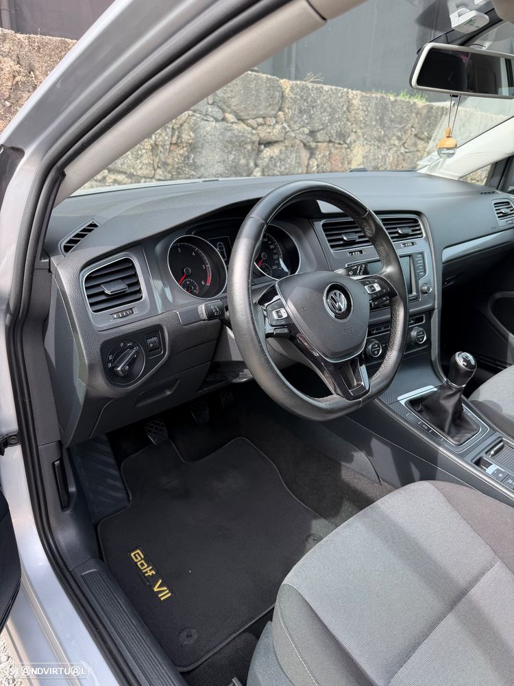 VW Golf 1.6 TDi BlueMotion Confortline - 12