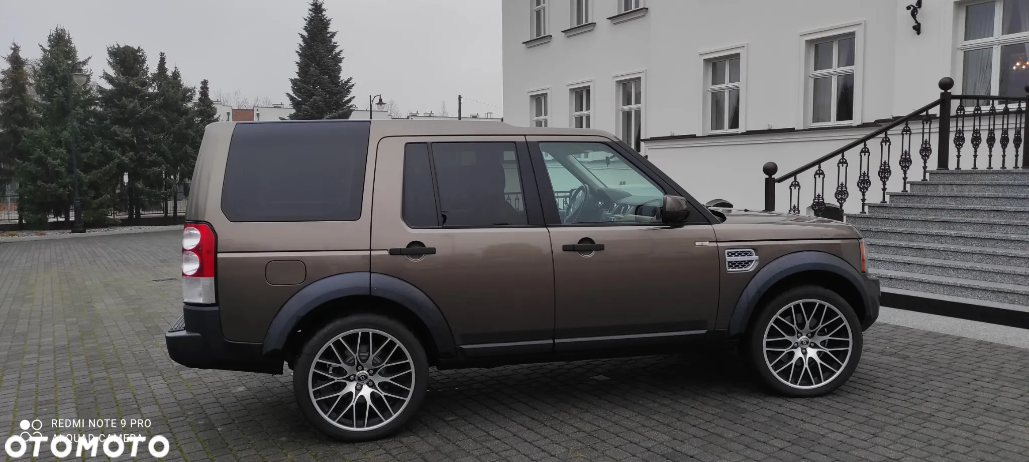 Land Rover Discovery IV 3.0 TD V6 HSE - 35