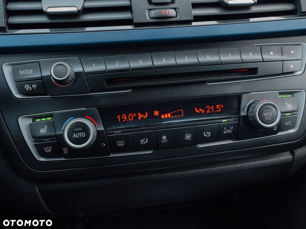 BMW Seria 3 320d xDrive - 36