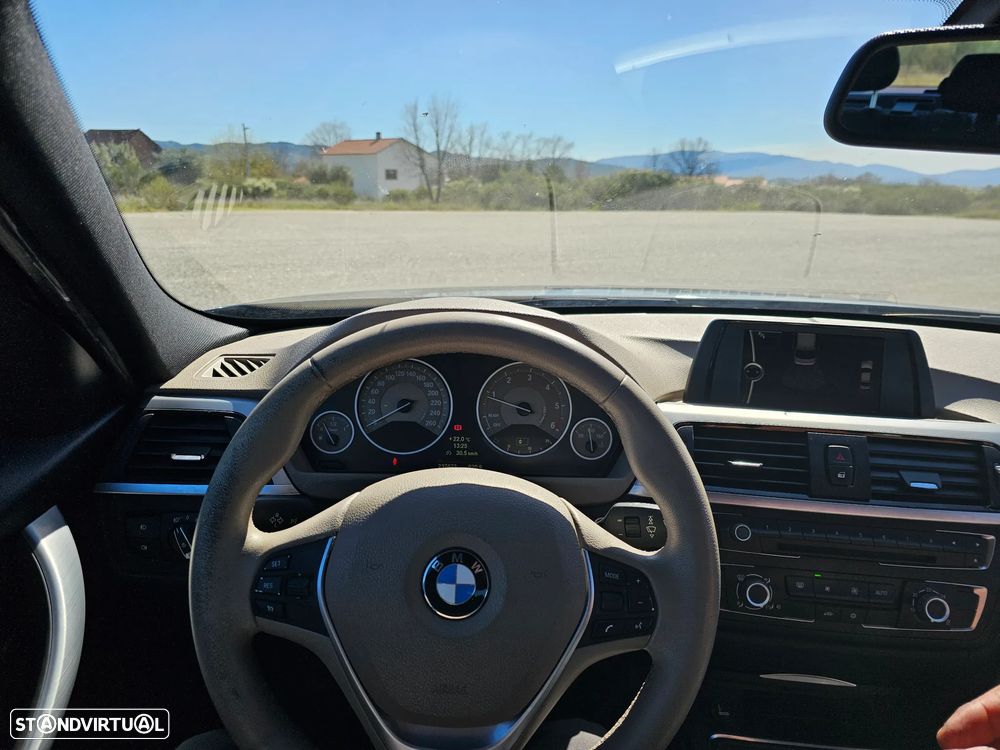 BMW 320 d Line Modern - 10
