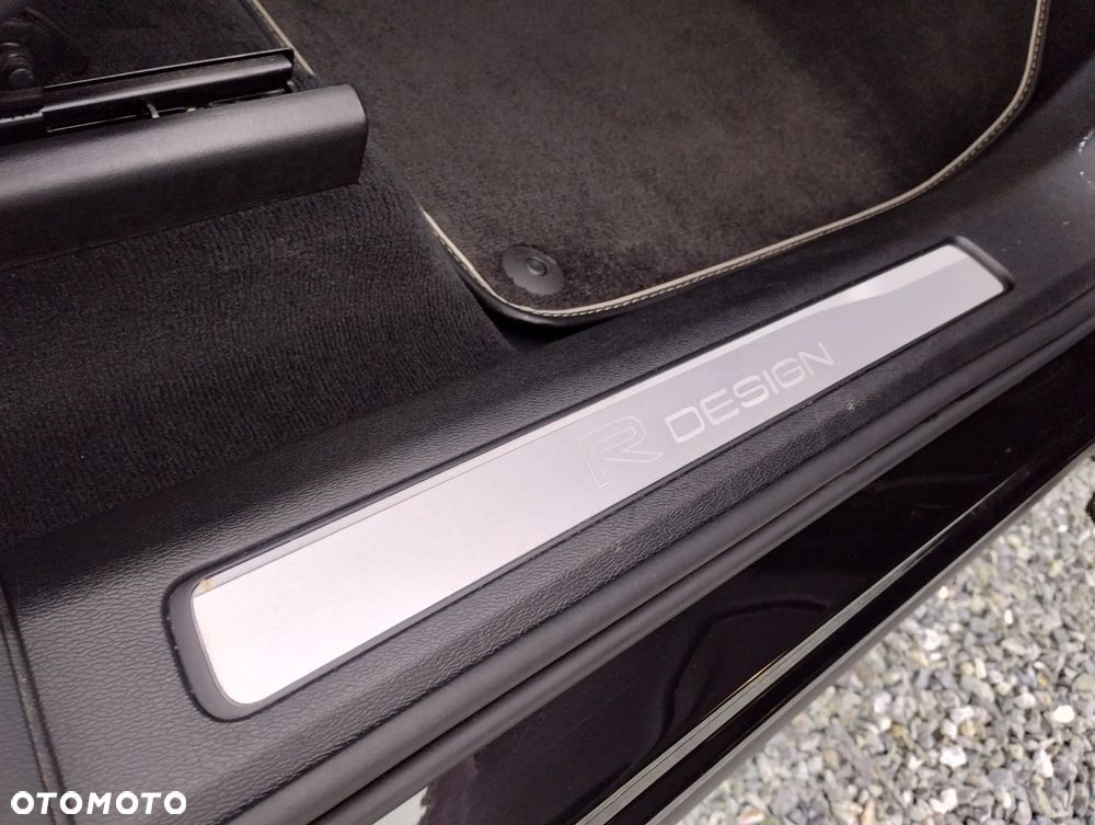 Volvo XC 60 D4 R-Design - 17