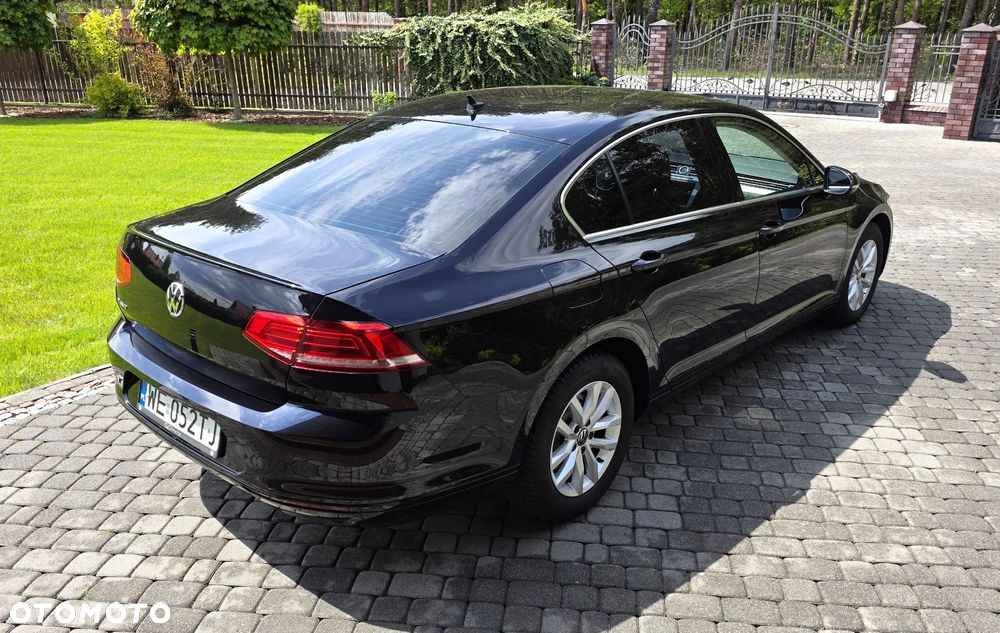 Volkswagen Passat - 7