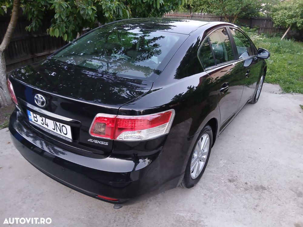 Toyota Avensis 1.6 Executive - 2