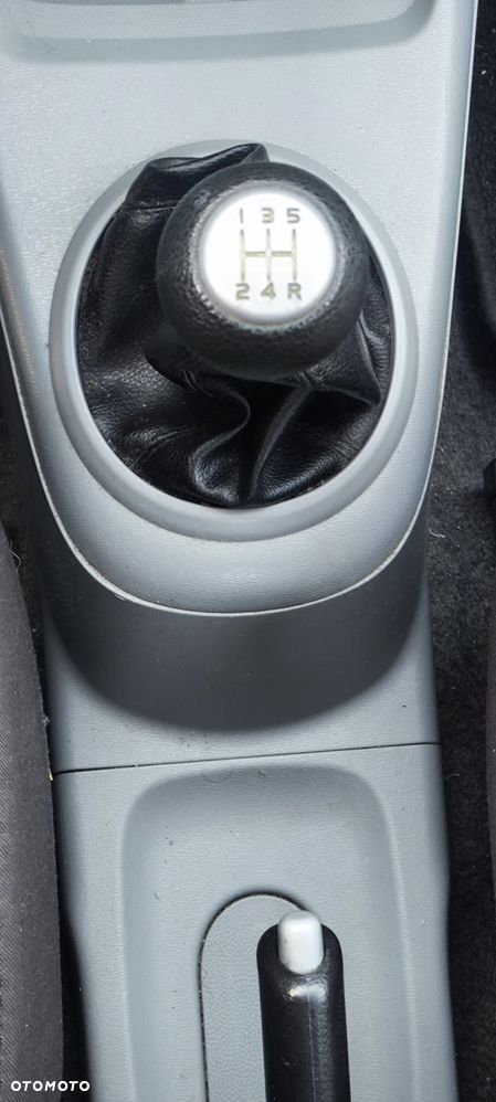 Nissan Pixo - 19