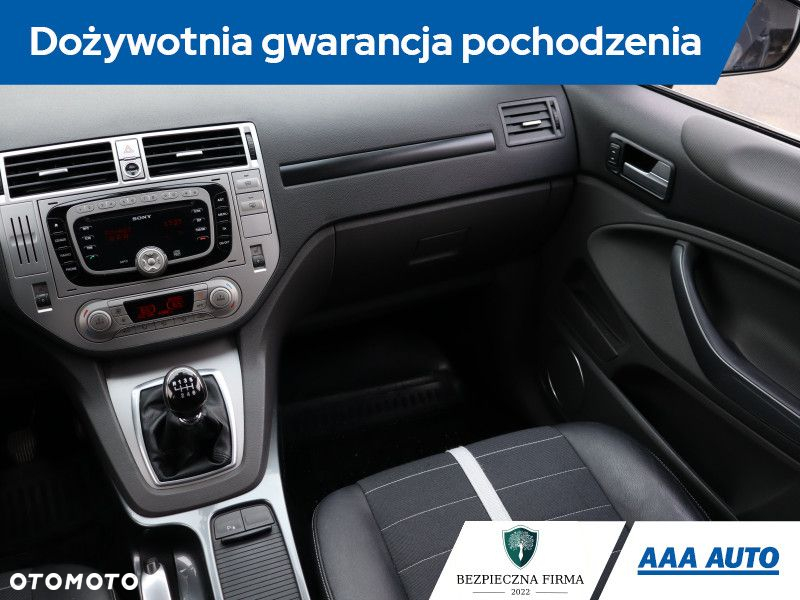 Ford Kuga - 9