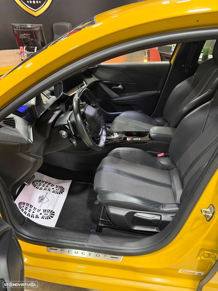 Peugeot 208 1.2 PureTech GT EAT8 - 9