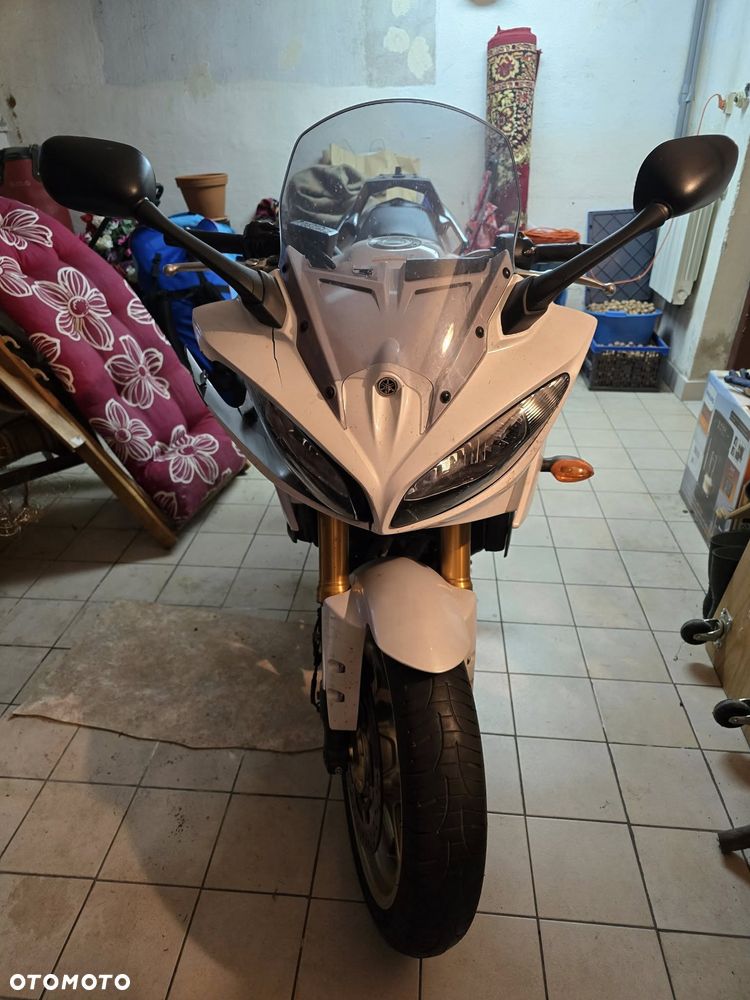 Yamaha FZ8 - 2