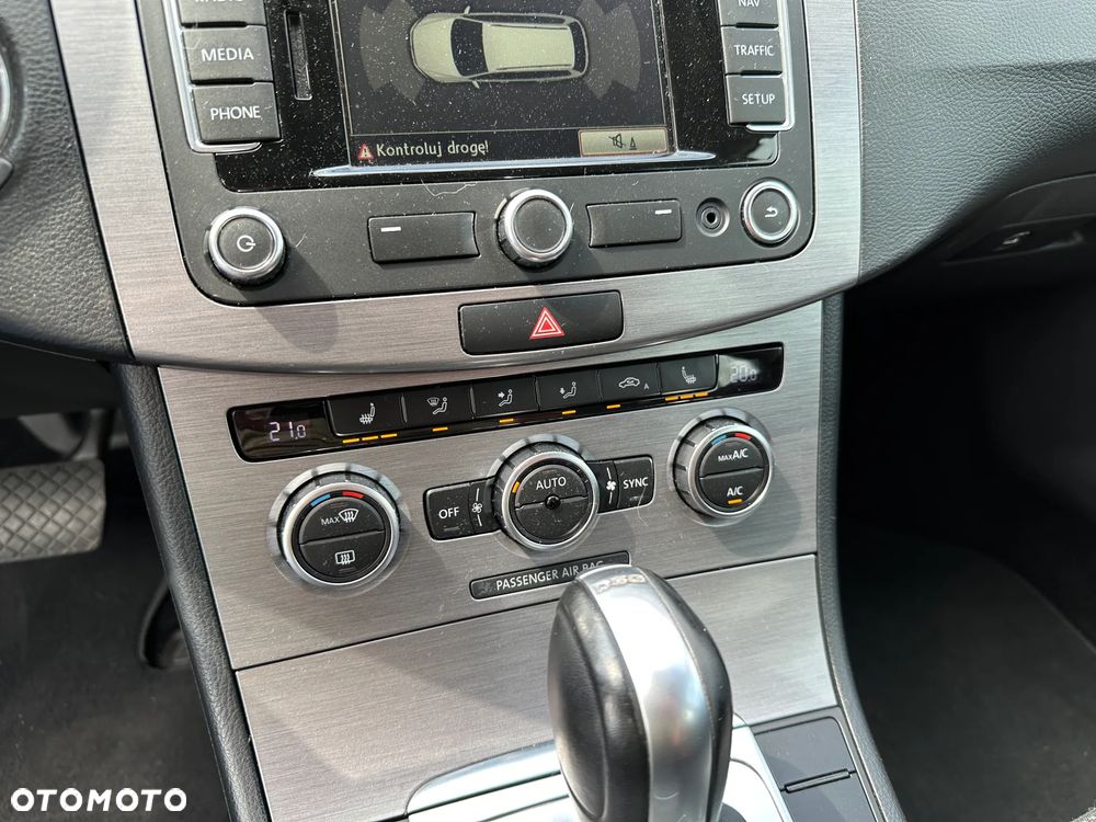 Volkswagen Passat Variant - 16