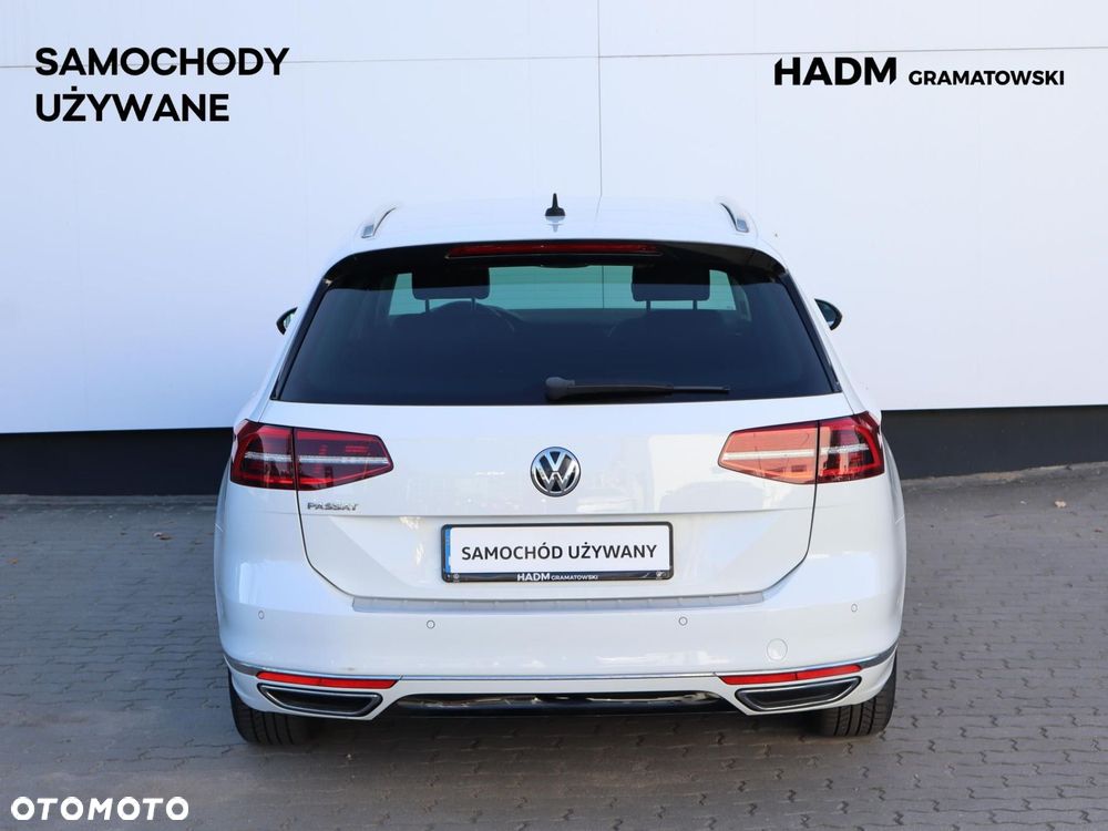 Volkswagen Passat - 20