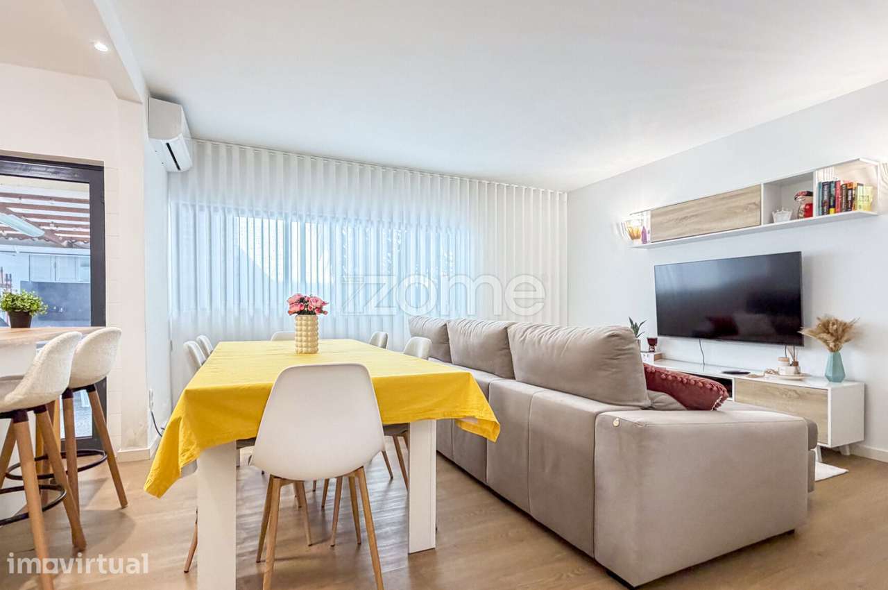 Apartamento T3 na Lagoa com logradouro e estacionamento - Grande imagem: 3/28