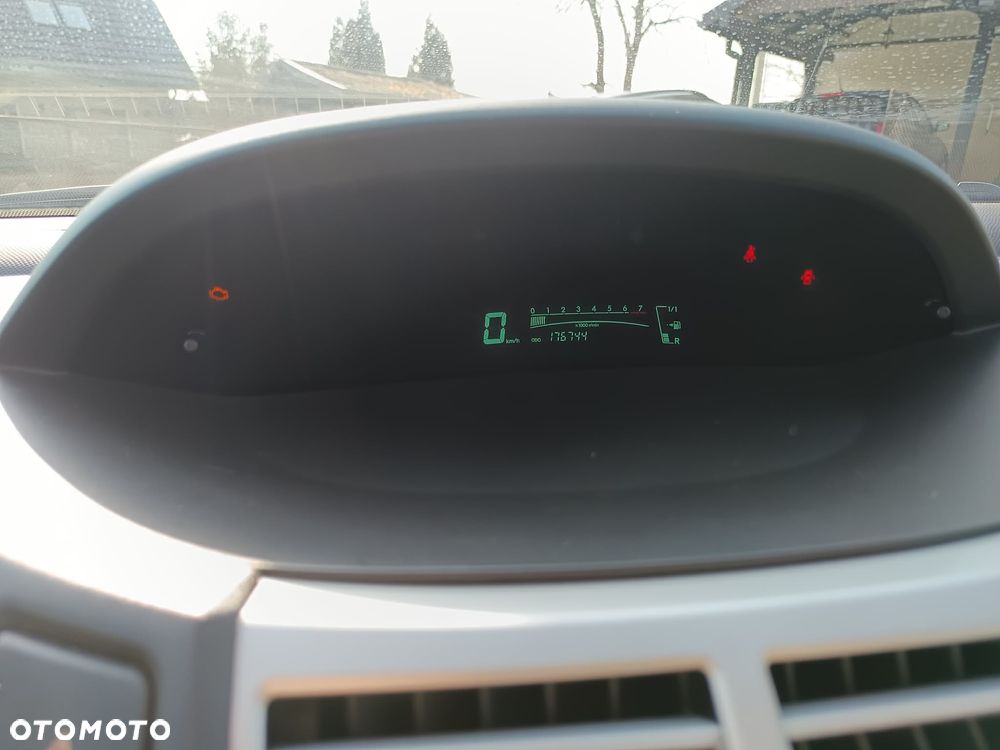 Toyota Yaris 1.0 VVT-i - 14