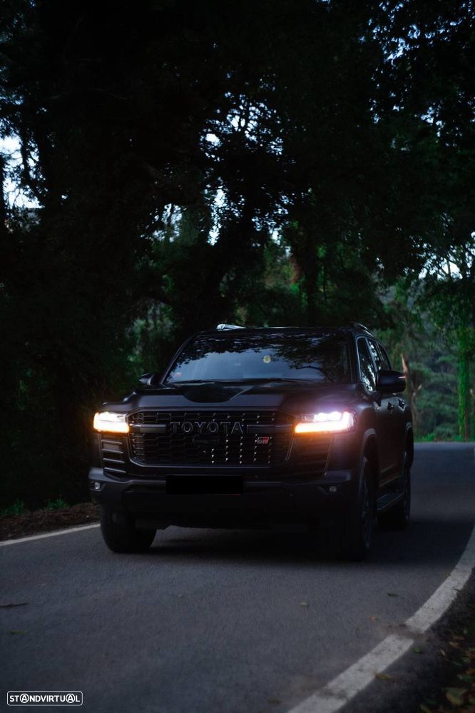 Toyota Land Cruiser LC300 GR Sport - 6