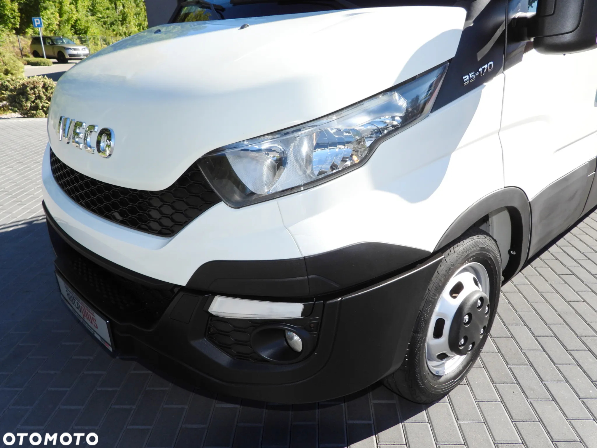 Iveco DAILY 35C17 FURGON BRYGADÓWKA 6 MIEJSC TEMPOMAT BLIŹNIACZE KOŁA KLIMATYZACJA 170KM [ 009678 ] - 20