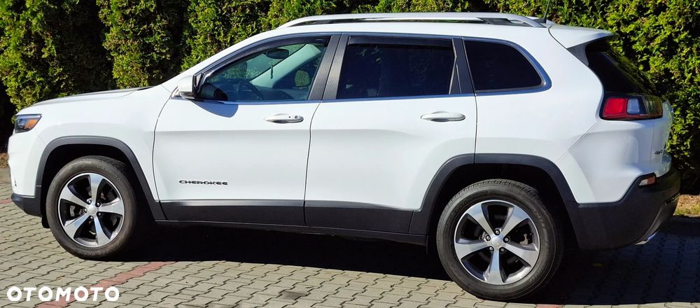Jeep Cherokee - 20