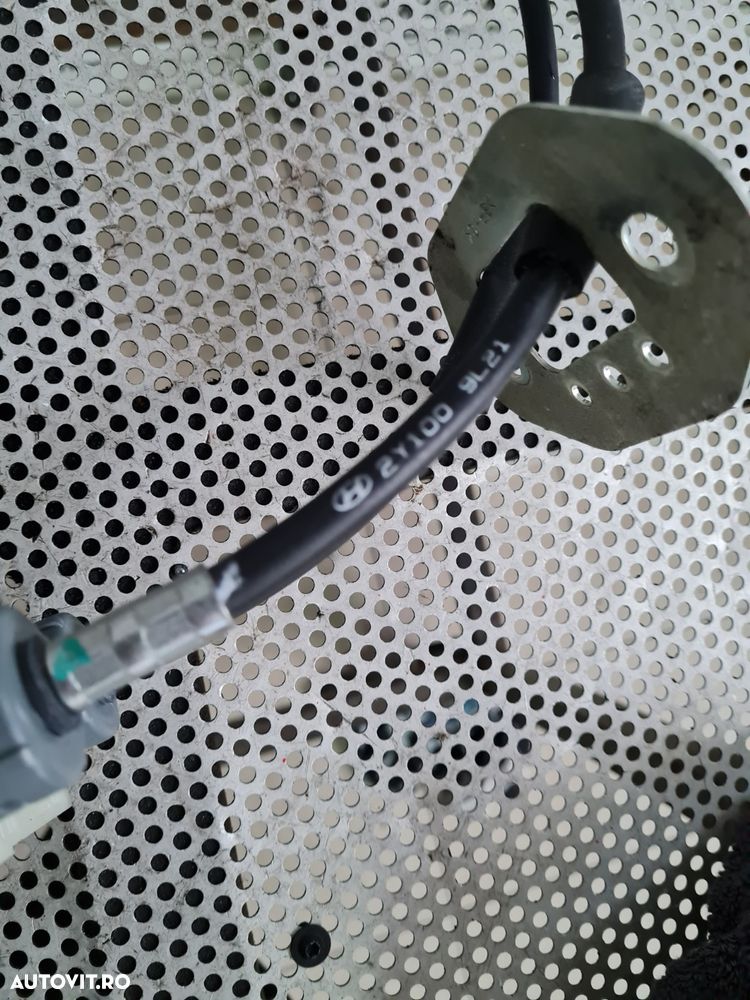 Timonerie Hyundai IX35 2.0 Benzina An 2009-2010-2011-2012-2013-2014-2015 5+1 Trepte 2x4 Motor G4KD Dezmembrez Hyundai IX35 2.0 Benzina 2x4 Cod Motor G4KD An 2009-2010-2011-2012-2013-2014-2015 Volan Stanga - 6