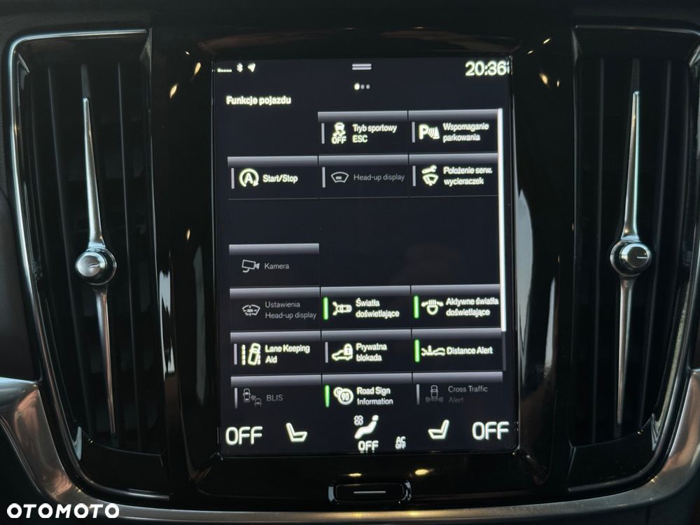 Volvo V90 Cross Country T6 AWD - 26