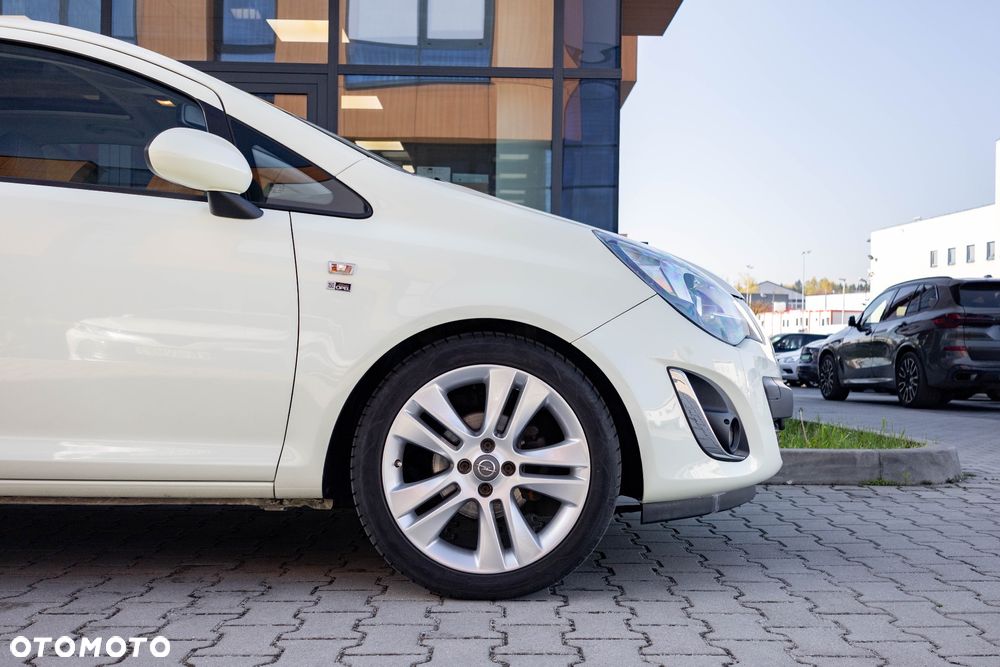 Opel Corsa 1.4 16V Edition 150 - 5