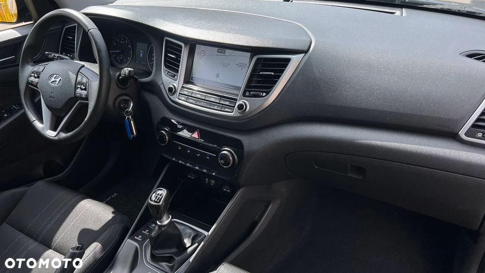 Hyundai Tucson 1.6 GDI BlueDrive Comfort 2WD - 19