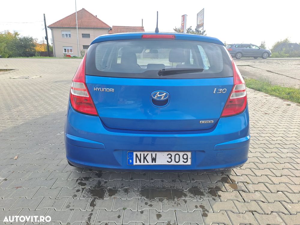 Hyundai i30 1.6 CRDI blue Comfort - 6