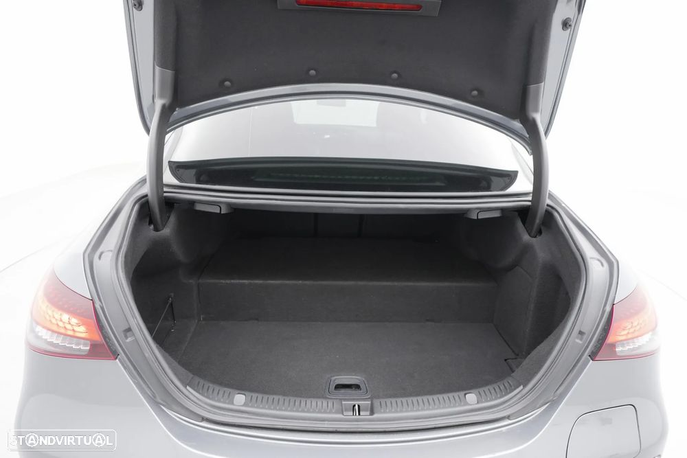 Mercedes-Benz E 300 de AMG Line - 31