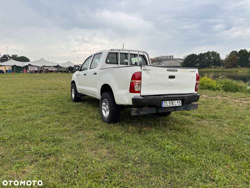 Toyota Hilux 4x4 Double Cab - 7