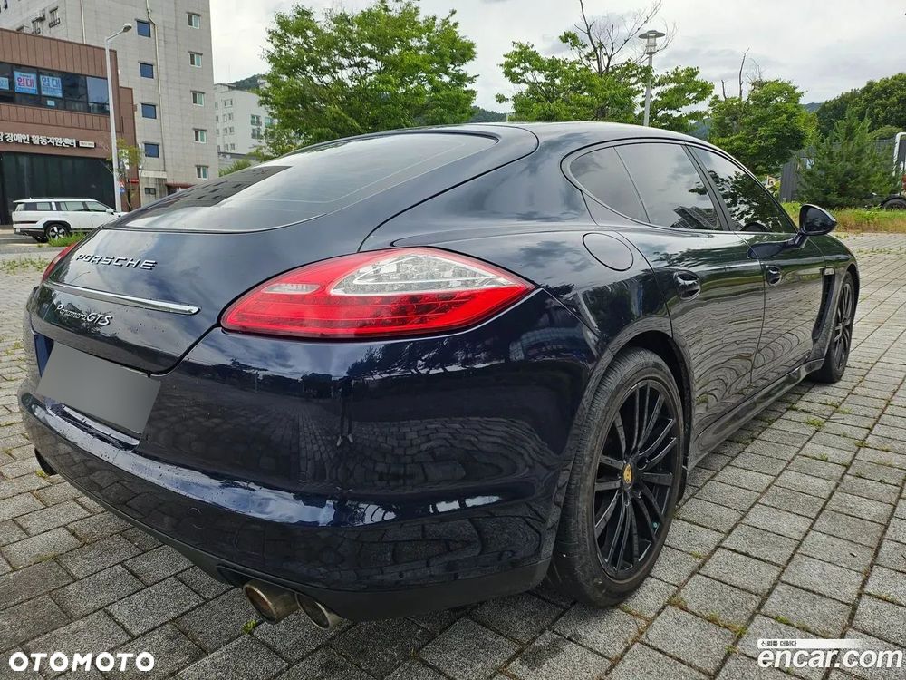 Porsche Panamera - 5