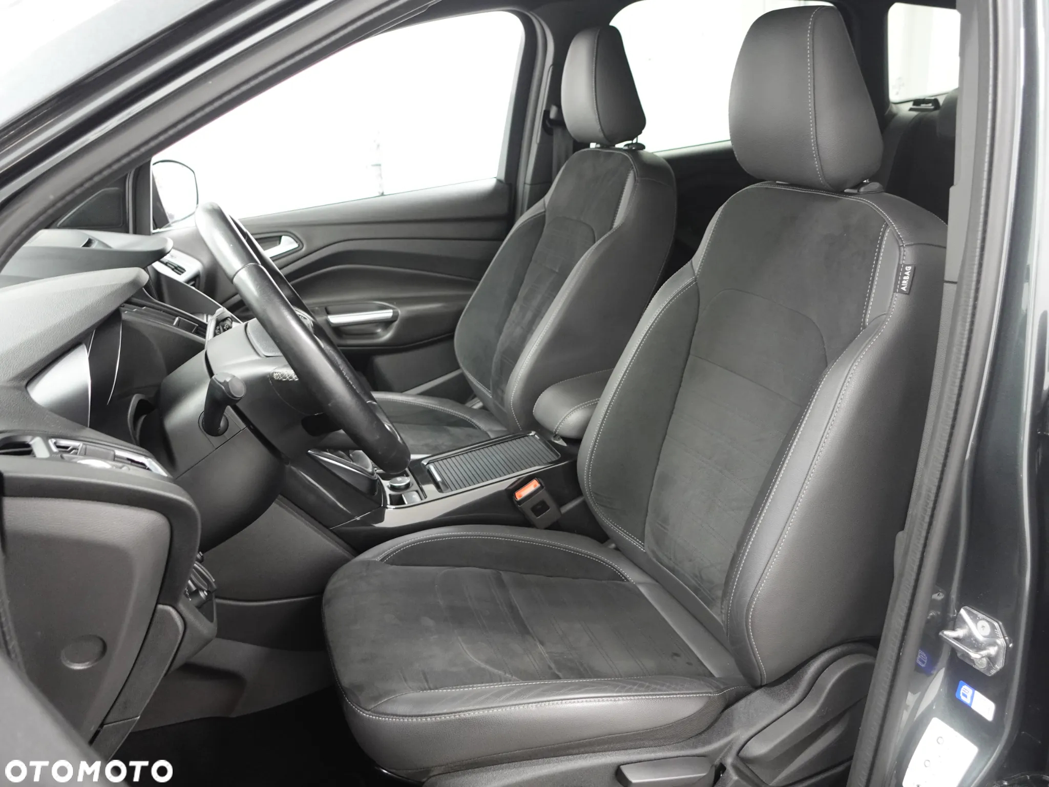 Ford Kuga 2.0 TDCi AWD ST-Line - 22